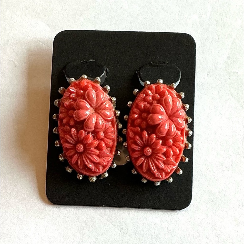 Vintage Made in Japan Elegant Floral Coral colored earrings